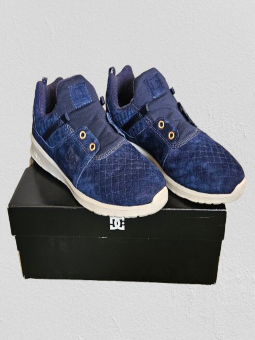 Rare DC Heathrow LX Navy Blazer Skateboard shoe -Size 12 (Note: runs small)